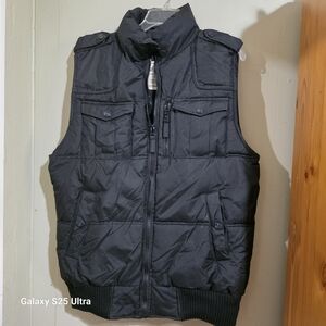 mark. Men's Black Padded Vest
